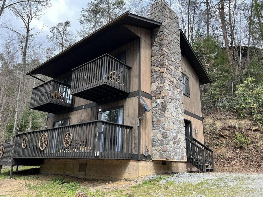 Willa Pioneer Pass- Hot Tub, 2 Bdrm, W&D, Pets Ok Pigeon Forge Zewnętrze zdjęcie