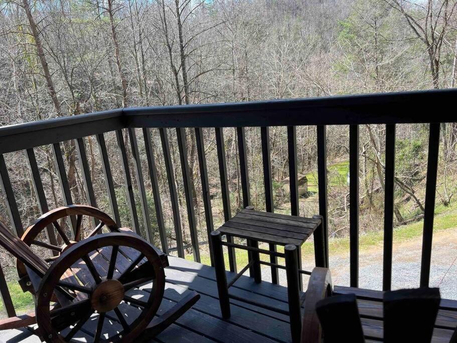 Willa Pioneer Pass- Hot Tub, 2 Bdrm, W&D, Pets Ok Pigeon Forge Zewnętrze zdjęcie