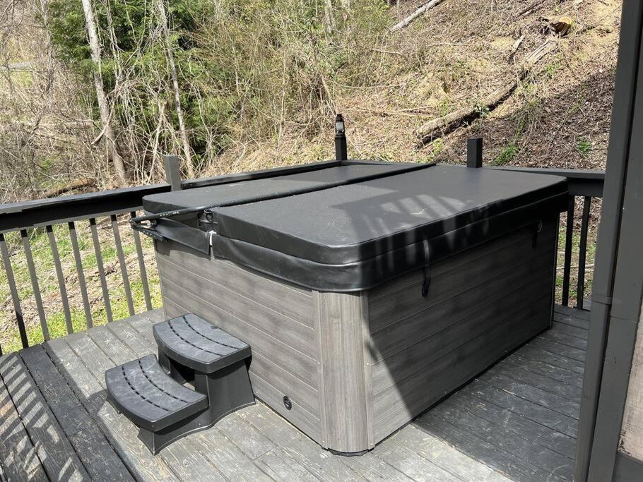 Willa Pioneer Pass- Hot Tub, 2 Bdrm, W&D, Pets Ok Pigeon Forge Zewnętrze zdjęcie