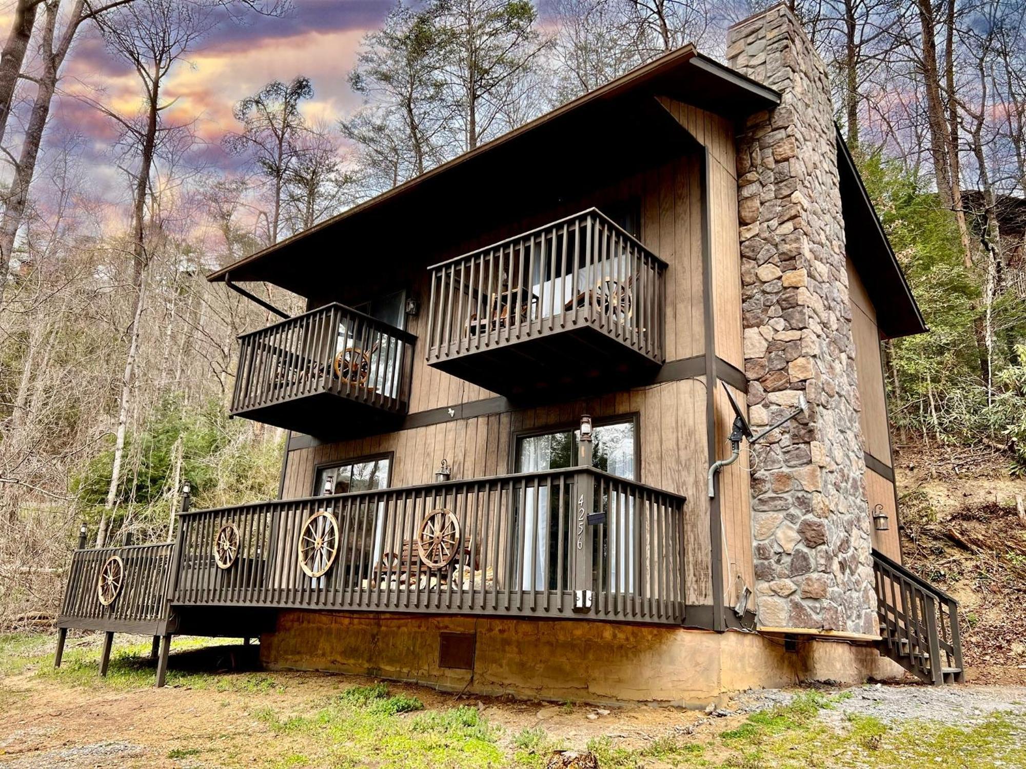 Willa Pioneer Pass- Hot Tub, 2 Bdrm, W&D, Pets Ok Pigeon Forge Zewnętrze zdjęcie